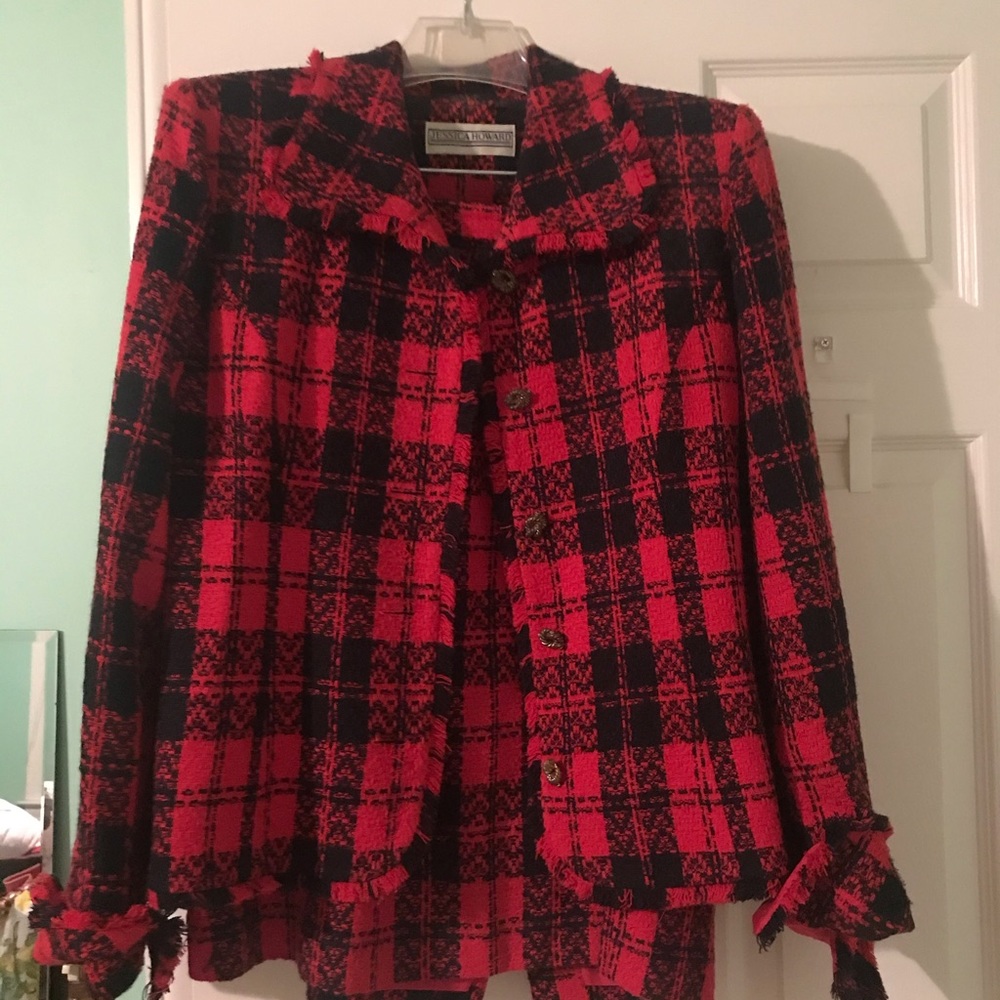 Jessica Howard Size 12 plaid wool suit